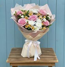 Букет цветов из:  Гвоздики, Орхидеи и Розы #REPLACE_PRED# Топчихе