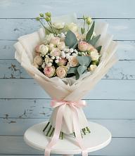 Букет цветов из:  Розы и Лизиантусы в Топчихе
