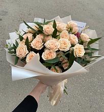 Букет Кремовые розы Латте в Топчихе