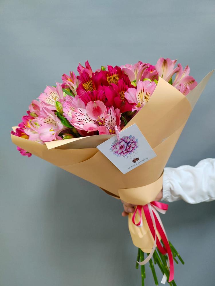 Букет цветов из: Альстромерии в Топчихе