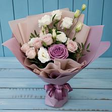 Букет цветов из:  Розы и Лизиантусы в Топчихе