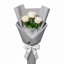 Букет 3 белые розы в Топчихе