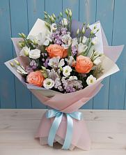 Букет цветов из:  Лизиантусы, Розы, Альстромерии и Гипсофила в Топчихе