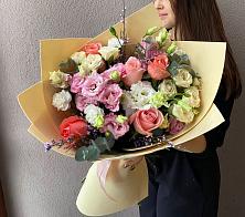 Букет цветов из:  Розы, Лизиантусы и Гвоздики #REPLACE_PRED# Топчихе