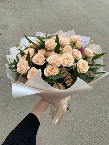 Букет Кремовые розы Латте в Топчихе